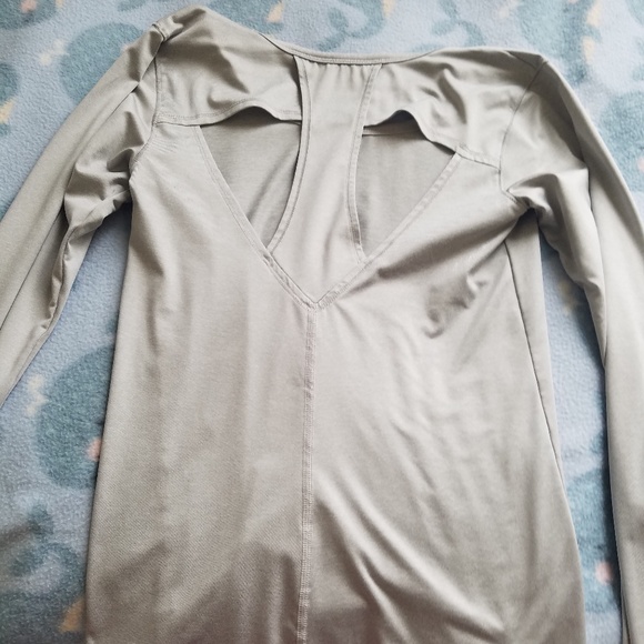 Long Sleeve Reebok - Picture 3 of 3